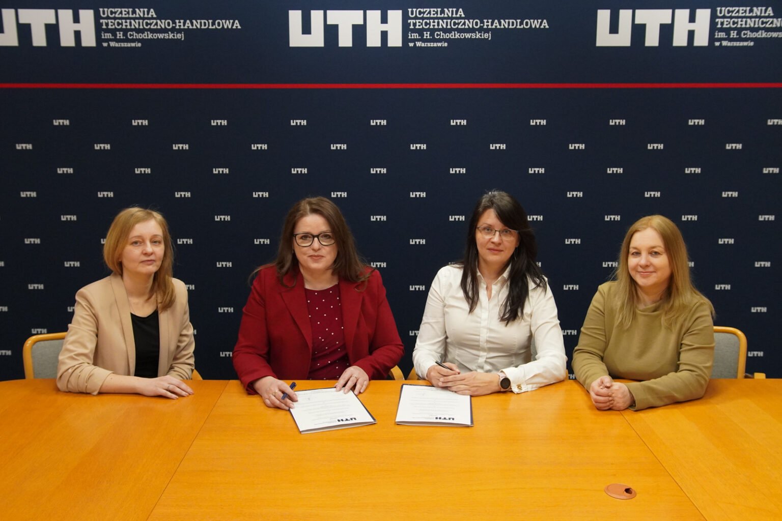 Współpraca z Uczelnią Techniczno-Handlową im. Heleny Chodkowskiej w Warszawie.
